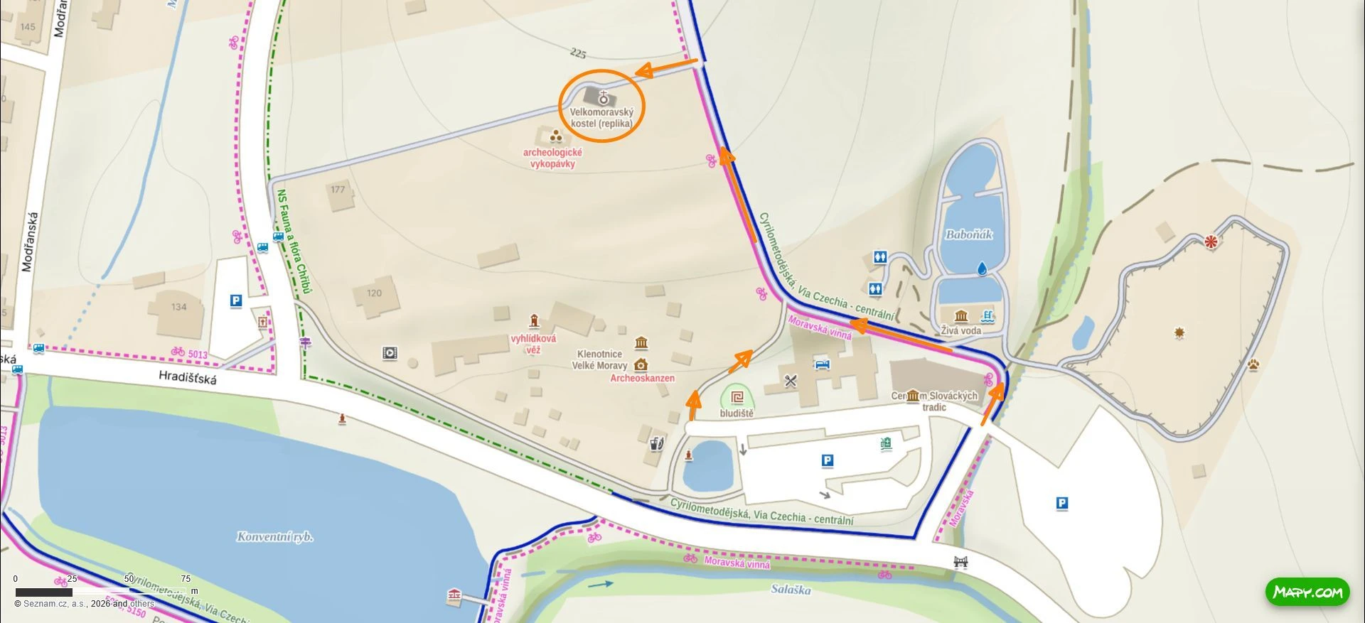 Mapa trasy k obřadu — kostelík na Modré a parkoviště